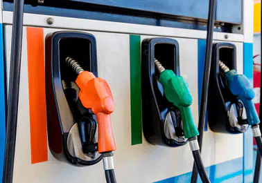 Petrol 90 doları aştı: Benzin ve motorine hemen zam gelir mi?