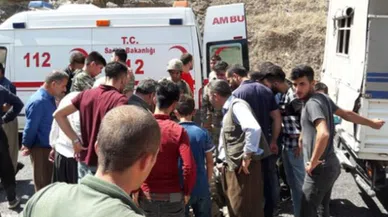 Askeri araç şarampole yuvarlandı şehir ve yaralılar var