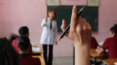 Pedagojik formasyon yerine tezsiz yüksek lisans