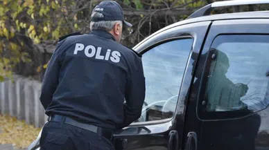 43 yerinden bıçakladı, sürücü koltuğundaki cesetle 20 kilometre yol gitti