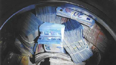 Çamaşır makinasından 350 bin euro çıktı