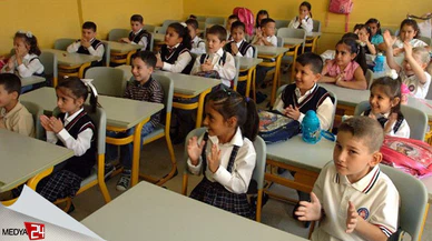 Yarın 9 Eylül Pazartesi okullar açılıyor mu? 2019 Ara tatiller ne zaman?