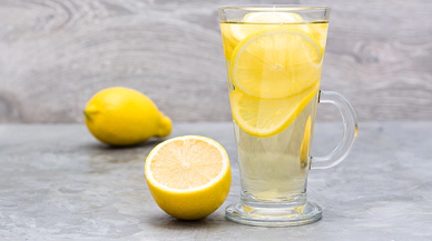 1 Ay Boyunca Limonlu Su İçmenin Vücuda Faydaları