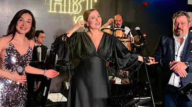 Zuhal Olcay’dan İzmir’de Yeni Yıl Konseri