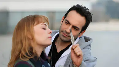 Bahar Dizisinde Fırtına Öncesi Sessizlik, Leyla Geliyor