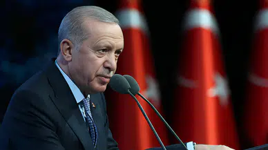 Türkiye’nin Geleceği Gençlerin Ellerinde Yükseliyor