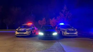 Mersin'de otoyolda drift yapan 2 sürücüye 99 bin lira ceza