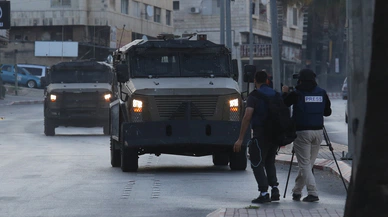 İsrail Batı Şeria’da Filistinlilere ait evleri yıktı