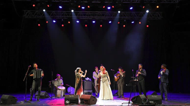 Candan Erçetin ve BGBO'dan Harbiye'de müzik şöleni