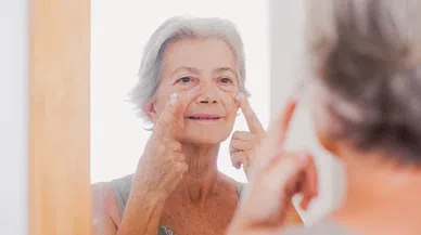 Kırışıklıkların Anlamı ve Yaşlanmayı Onurlandırmanın Yeni Yolu