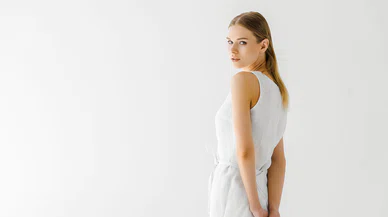 Minimalist giyimin zarafeti ve etkileyici gücü