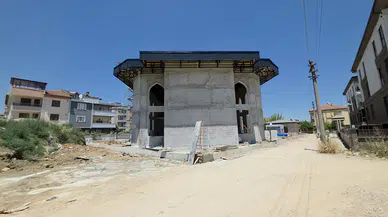 İnegöl’de cami inşaatında düşen işçi ağır yaralandı