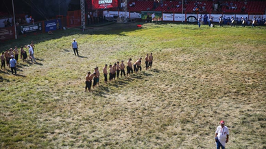 Kırkpınar’da başpehlivanlık çeyrek final heyecanı