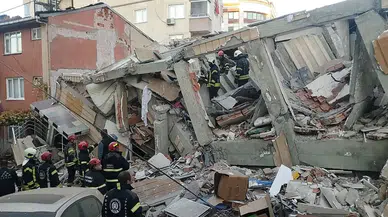 Gebze'de 7 Katlı Bina Çöktü: Bir Kişinin Cansız Bedenine Ulaşıldı