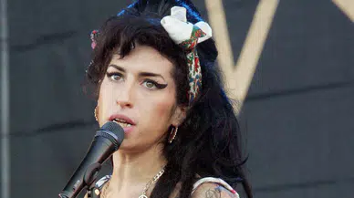 Amy Winehouse'un Babası Haksız Eşya Satışı İçin Davacı Oldu