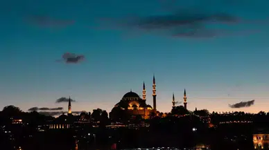 Salat-ı Tüncina (Münciye) Duası: Anlamı, Okunuşu ve Faziletleri