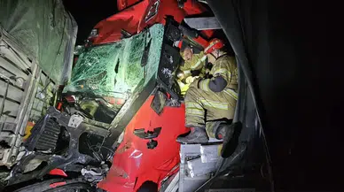 Bursa'da TIR kazasında 34 yaşındaki sürücü hayatını kaybetti