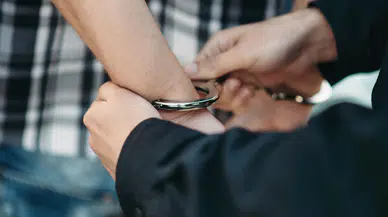 Sanatçı ve oyunculara uyuşturucu soruşturması: 25 şüpheliye gözaltı kararı