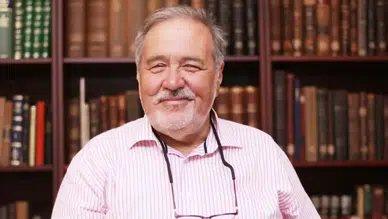 Tarihçi İlber Ortaylı'nın Durumu Ciddi. Yoğun Bakımda Entübe Edildiği Açıklandı