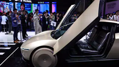 Elon Musk Tarih Verdi: Direksiyonsuz Tesla Cybercab Üretimi Başlıyor