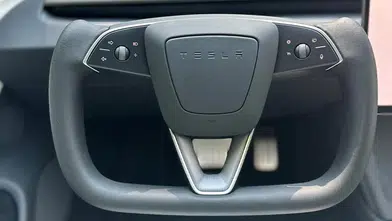 Çin, otomobillerde yarım direksiyon simidini yasaklamaya hazırlanıyor