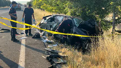 Nevşehir'de devrilen otomobildeki gurbetçi aileden 3 kişi öldü, 1 kişi yaralandı