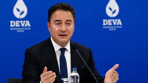 Ali Babacan AK Parti'ye Geri Mi Dönüyor? İlk Yanıtını Verdi