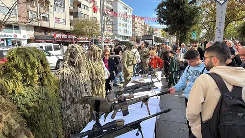 Komandoların Silah Sergisine Yoğun İlgi