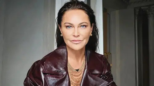 Hülya Avşar, Yeni İşine Fabrika Kurarak Adım Attı