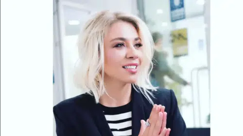 Yeşim Ceren Bozoğlu, Çocukluk Aşkıyla 30 Yıl Sonra Bir Araya Geldi