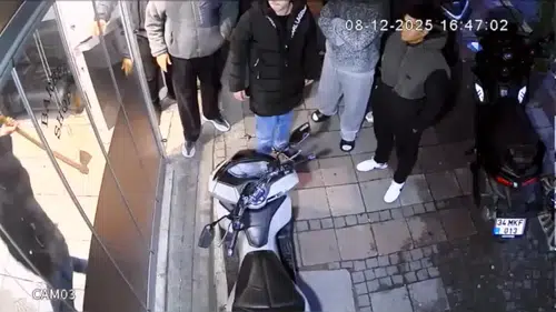 İstanbul'da Baltayla Kuaför Dükkanına Saldırı
