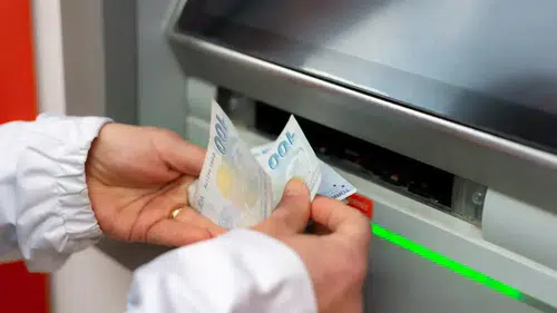 ATM’lerde Yeni Dönem Başlıyor! Para Çekme Limiti 50 Bin TL’yi Aşacak