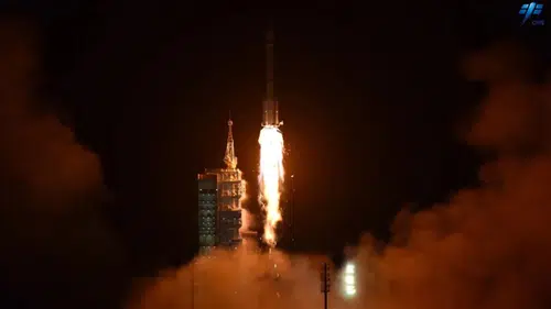 Çin Uzay İstasyonu'ndaki Şıncou-20 Mekiği İnsansız Dönecek