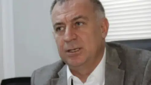 Gökan Zeybek Kimdir? Biyografisi ve Siyasi Kariyeri