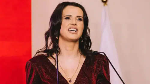 Süper Lig'in Yıldızı Armisa Kuc, Ülkesinde Yılın Futbolcusu Ödülünü Aldı