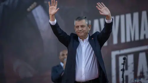 Özgür Özel: Millet Bizimle, Başaramazlar