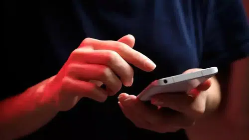 Türkiye'de Sosyal Medya Erişiminde Sorunlar Yaşanıyor