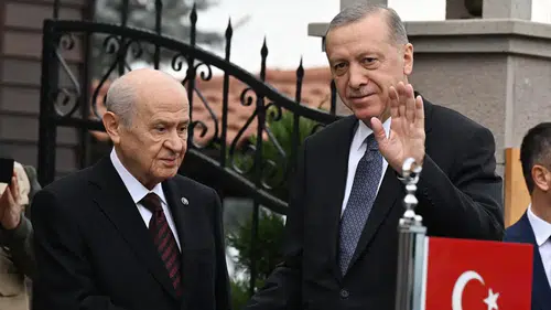 Erdoğan ve Bahçeli Görüştü: Siyasi Gündem Değerlendirildi