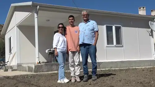 Bir Dönemin Ünlü Mankeninin Yeni Yaşamı: Engin Koç'un Köy Hayatı