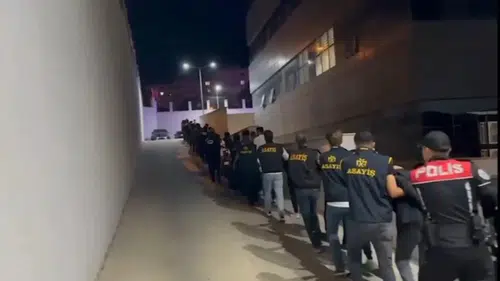 Kandırdıkları Milletin Paralarıyla Milyarder Olmuşlar! 18 İli Saran Dolandırıcı Şebekesi Böyle Enselendi
