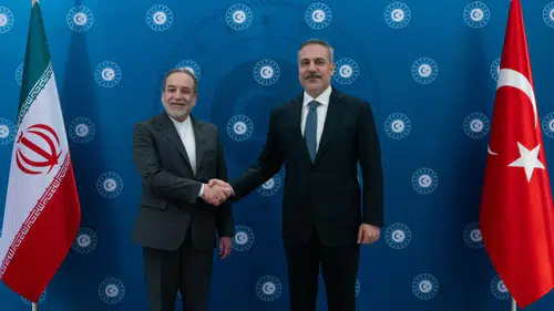 Dışişleri Bakanı Fidan, İranlı Mevkidaşı Arakçi ile İstanbul'da Görüştü