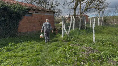 Evine ulaşmak için 10 yıldır zorluk çeken adamın hikayesi nedir?