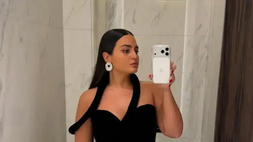 Sibel Can'ın Kızı Melisa Ural, Minik Yeğeniyle Geçirdiği Zamanları Paylaşıyor