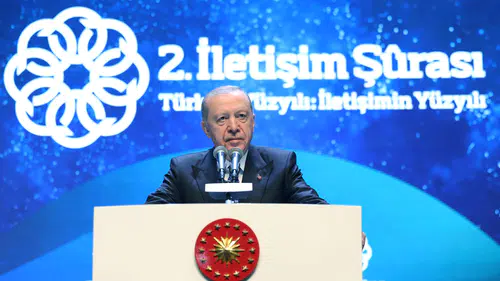 Erdoğan: Dezenformasyonla mücadele millî güvenlik meselesi