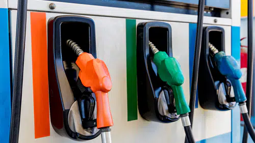 Petrol 90 doları aştı: Benzin ve motorine hemen zam gelir mi?