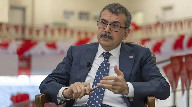 İstanbul’da Deprem Alarmı, 4 Okul Tahliye Edildi