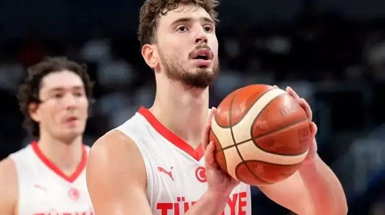Alperen Şengün ve Sevgilisi Hannah Cherry'nin İtalya Tatili Sosyal Medyada Gündem Oldu