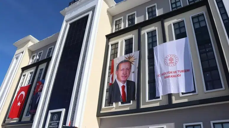 Kültür ve Turizm Bakanı Ersoy, Patnos İlçe Halk Kütüphanesi Açılışı'nda Konuştu