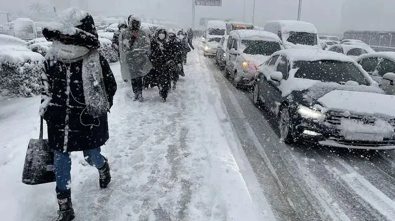 Adana'da Tarım İşçileri Arasında Kavga: 1 Ölü, 5 Yaralı