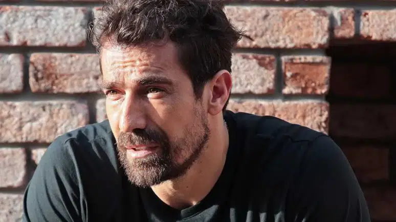 İbrahim Çelikkol'un Yeni Dizisinde Duygusal Bir Performans: 6 Saat Süren Ağlama Sahnesi Neden Bu Kadar Önemli?